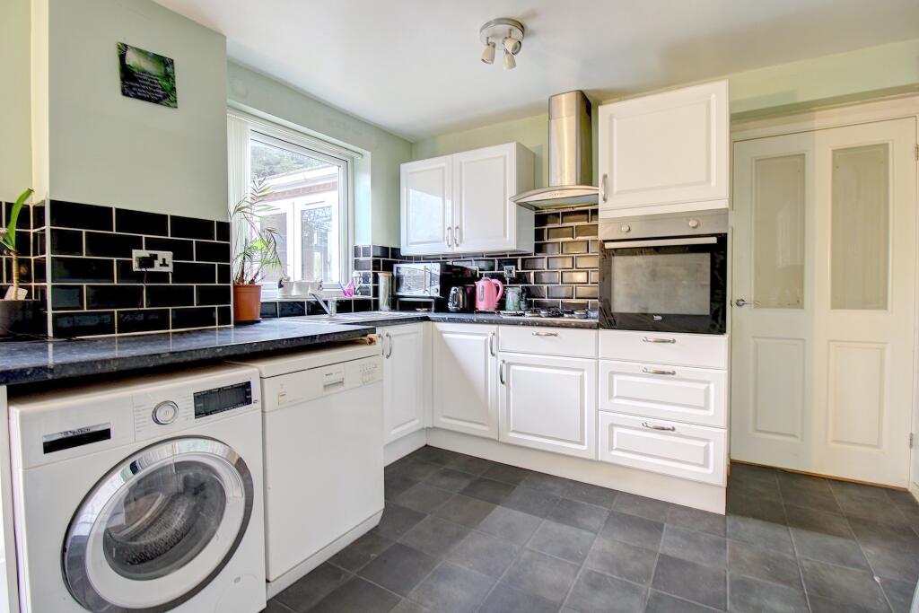 Additional image 4 of Angelica, Tamworth, B77