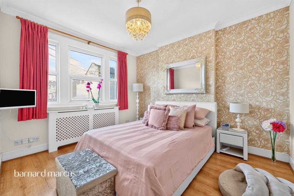 House in London - View 5