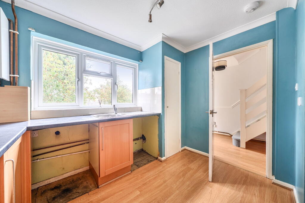 House in Gillingham, Medway - View 5