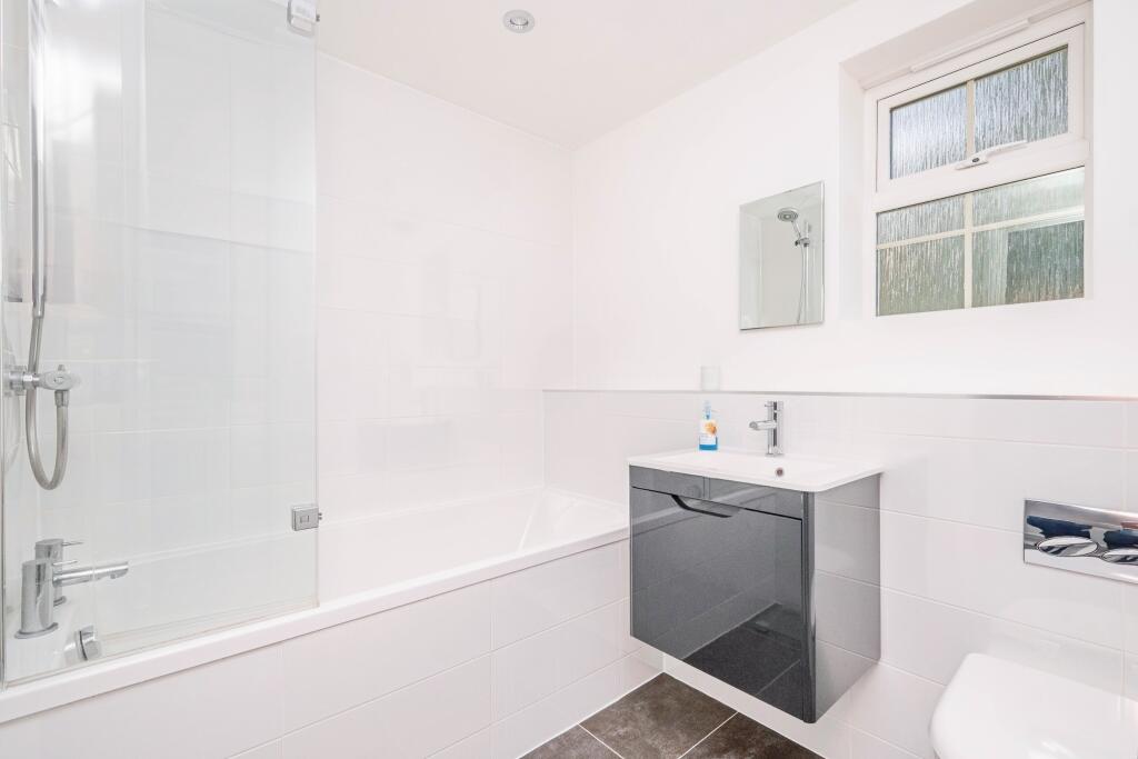Apartment in Horsham, Steyning - View 4
