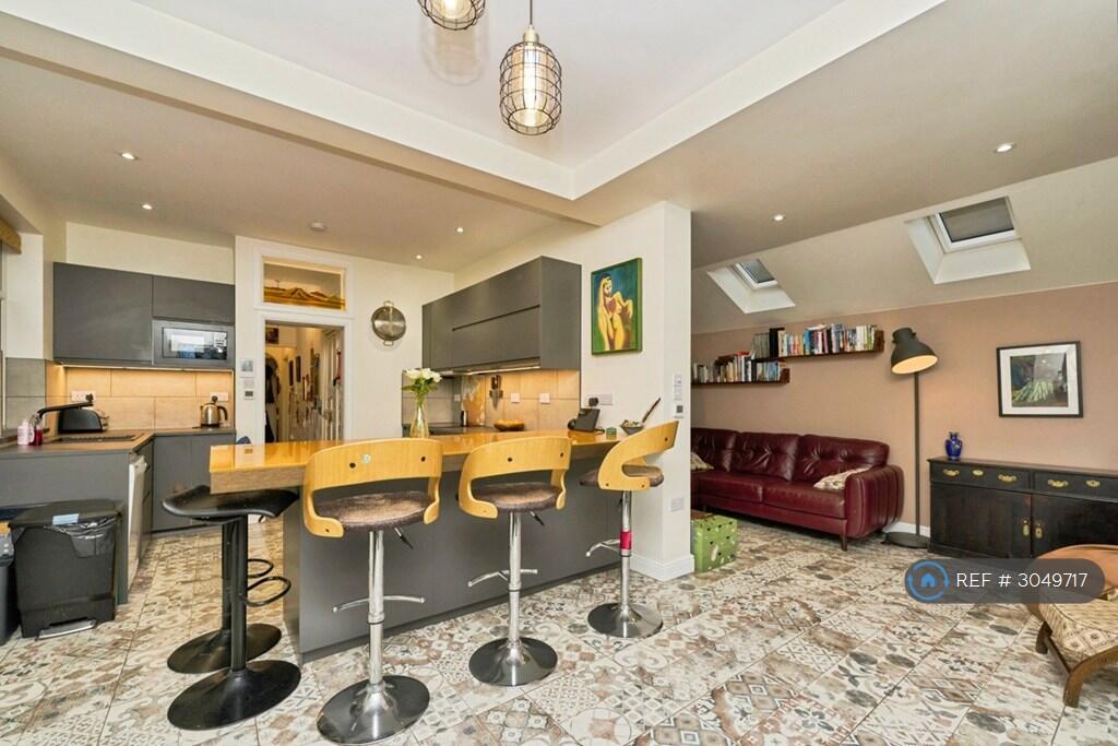 Main image of property: Lynton Road, London, W3
