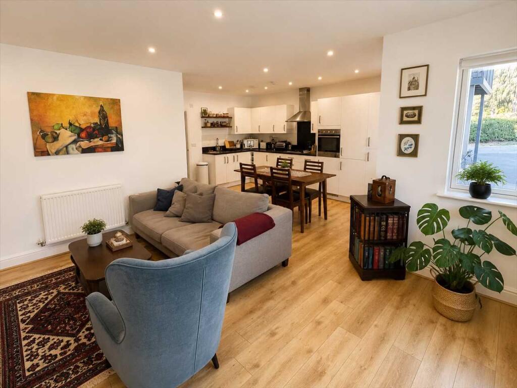 Apartment in London, Sudbury Hill - View 5