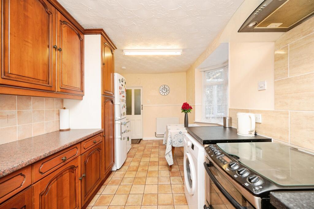 House in Sandwell, West Midlands - More