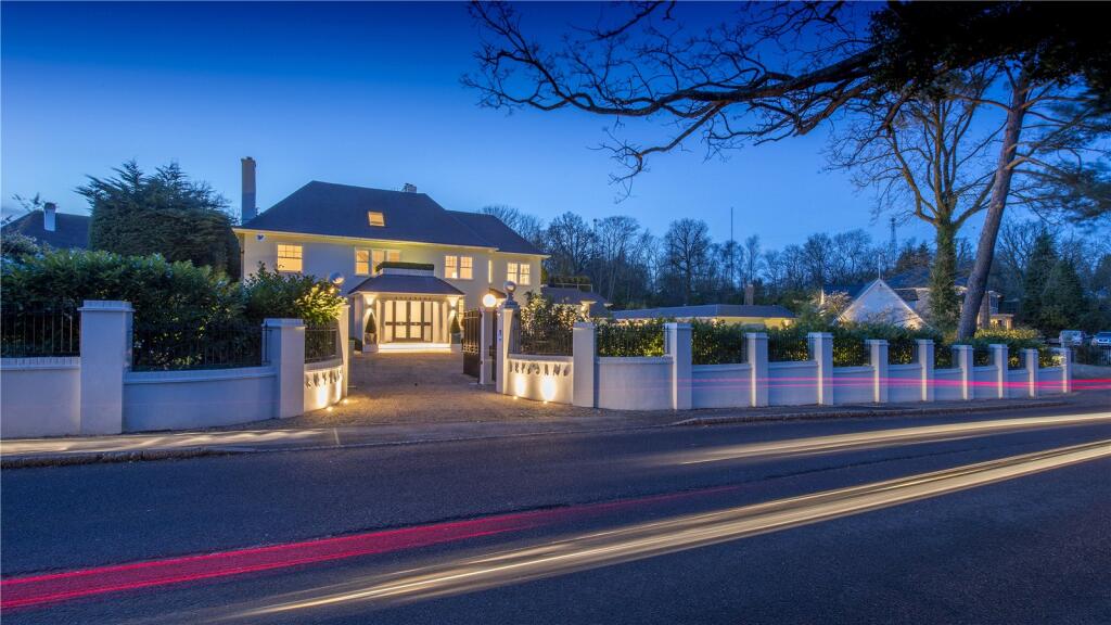 Main image of property: Kentish Lane, Brookmans Park, Hertfordshire, AL9