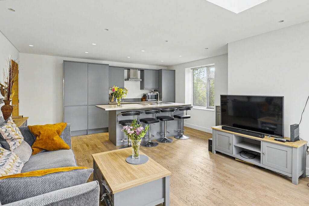 Apartment in Stevenage, Fishers Green - View 5