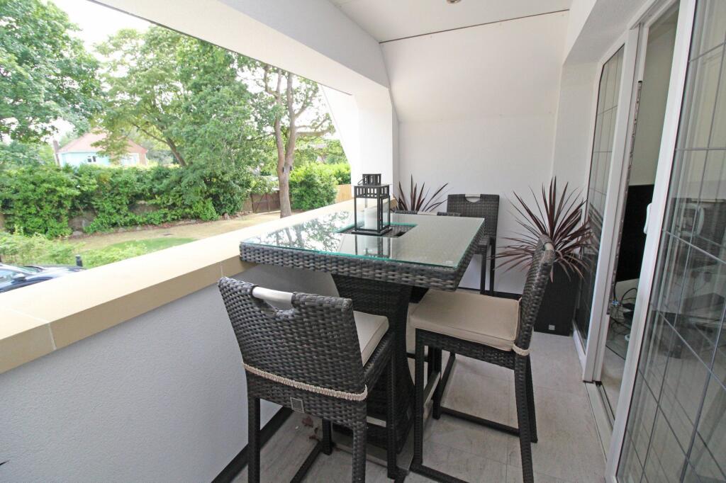 Apartment in Cardiff, Danescourt, Llandaff - View 4