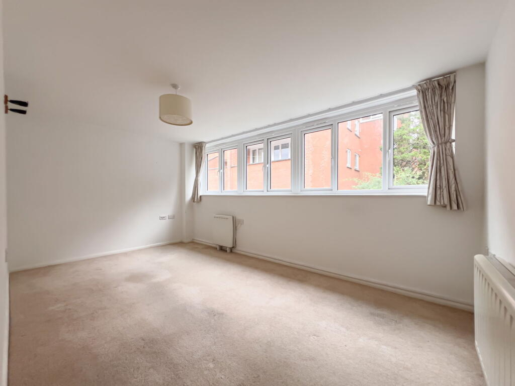 Copplestone Drive, Exeter photo 2