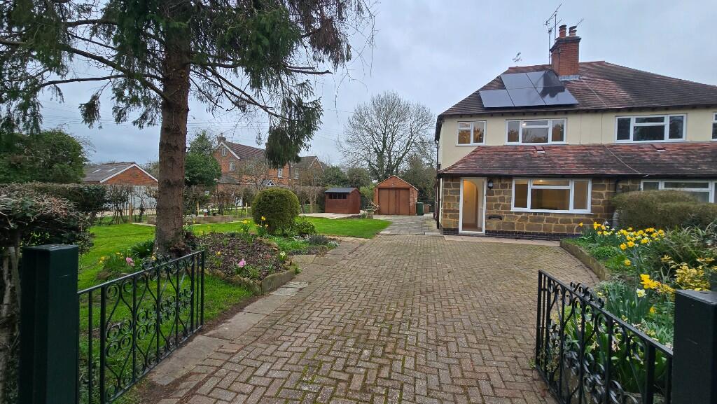 Main image of property: Bishopton Hamlet CV37 0RW