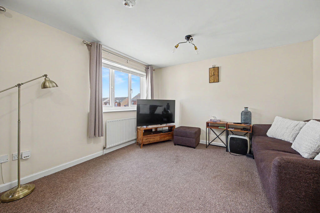 Apartment in Chesterfield, Derbyshire - View 3