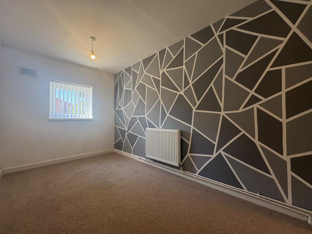 Apartment in Solihull, Castle Bromwich - View 5