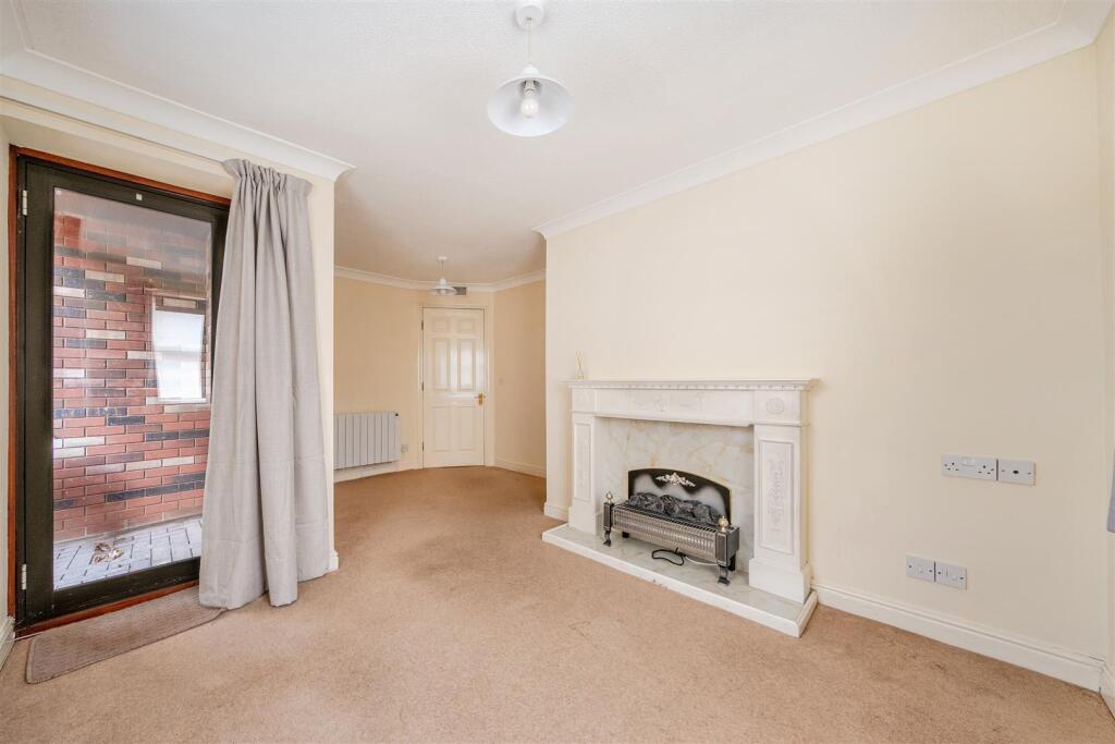 Apartment in Shrewsbury - View 3