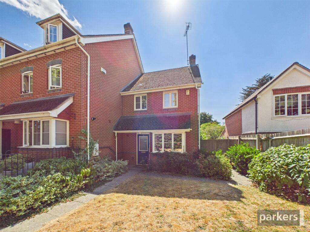 3-bed terraced on Marlow Court, All Hallows Road, Caversham, Reading, RG4, £465,000