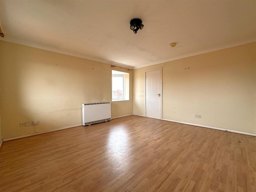 Apartment in Nottingham - View 5