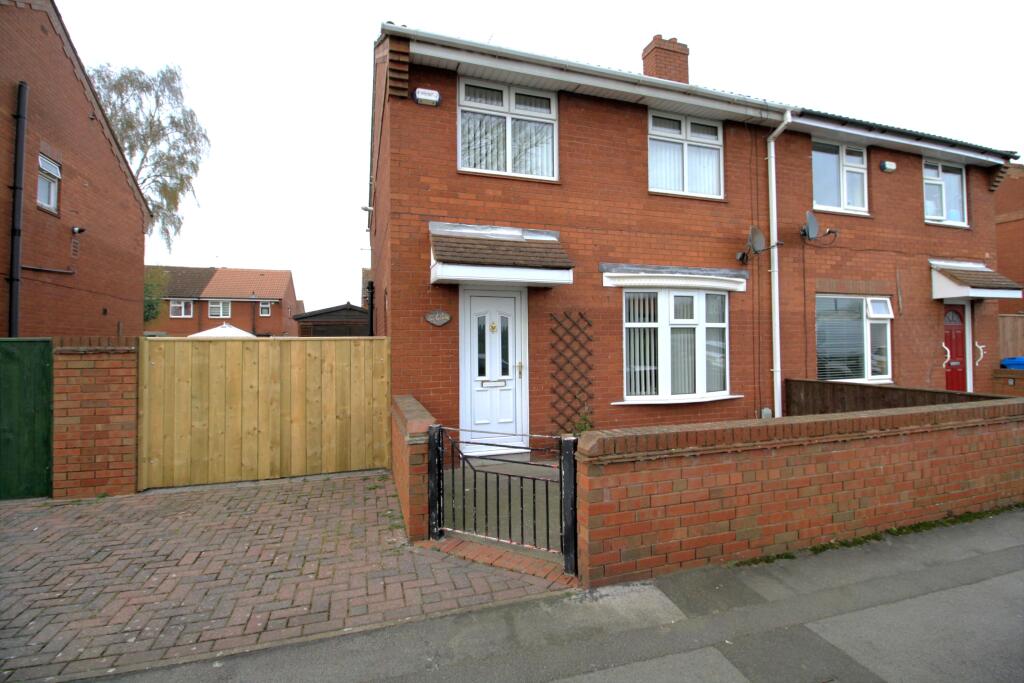 3-bed semi-detached on Stepney Lane, Hull, HU5, £150,000