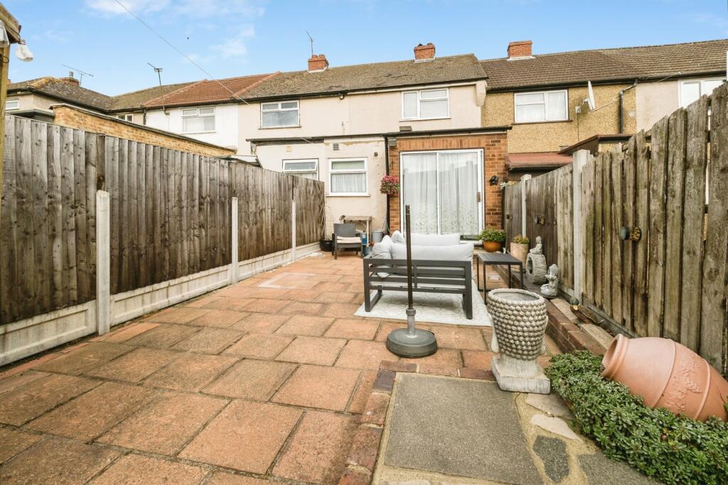 House in Romford - View 3