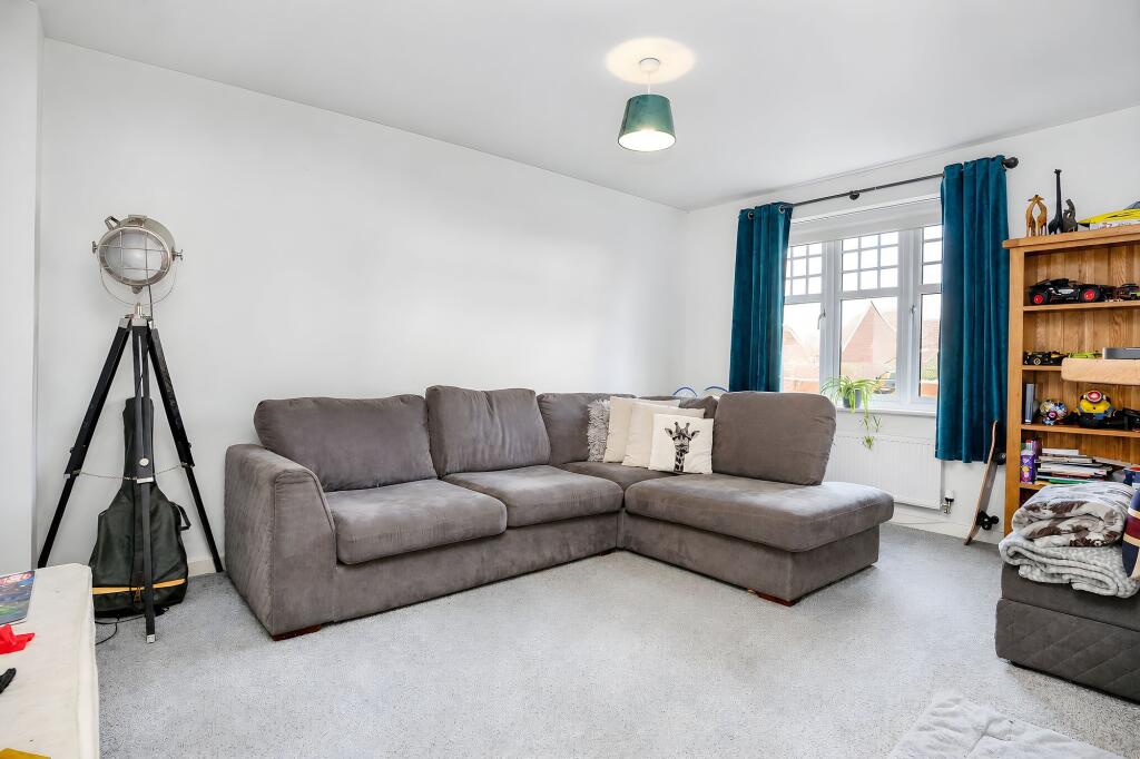 House in Huntingdonshire, Buckden - More