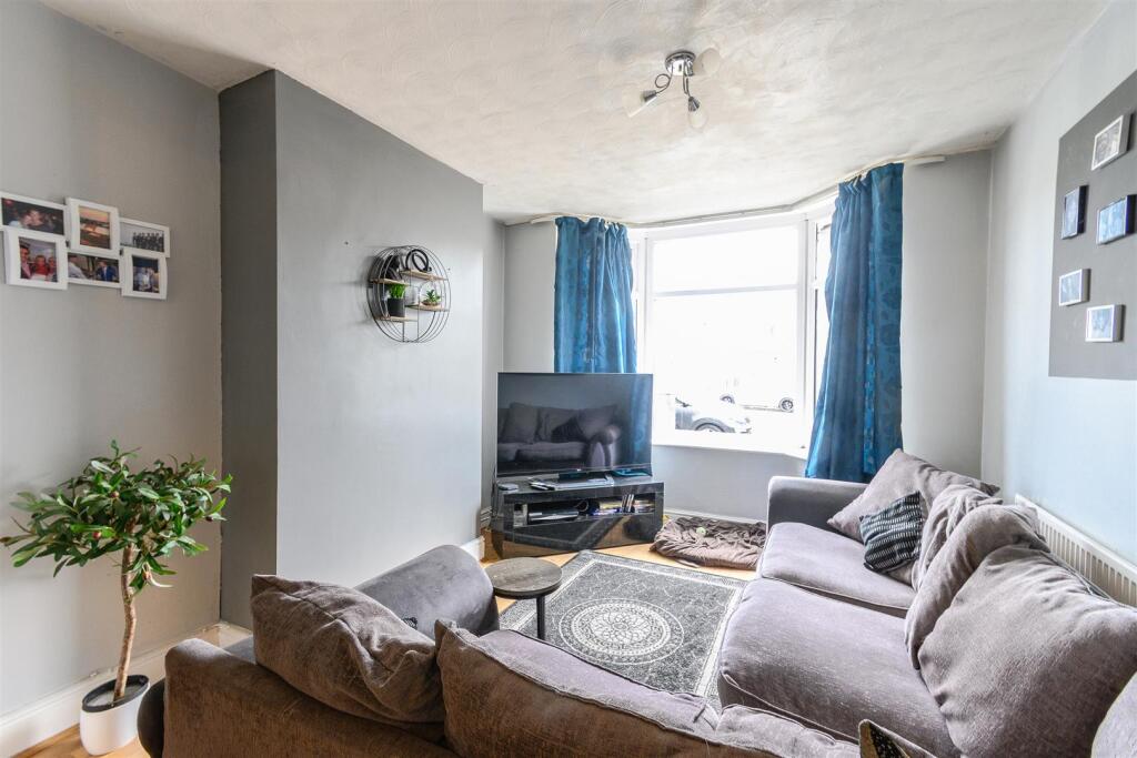 House in Barry, Cadoxton - View 4