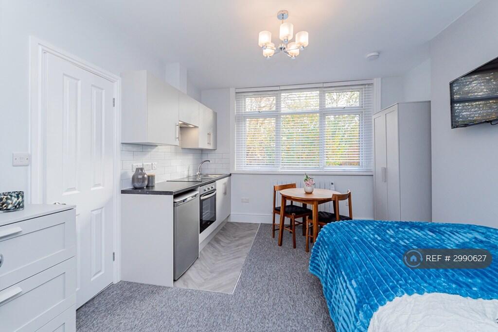 Main image of property: London Road, Reading, RG1