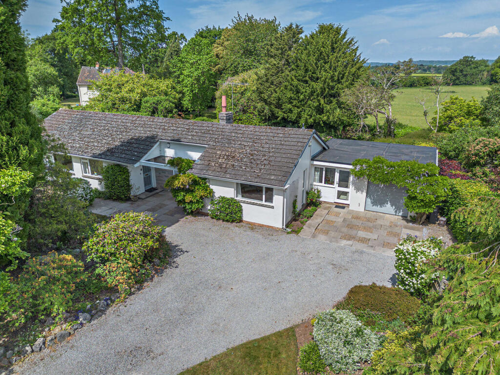 3-bed detached on Brockley Lane, Bristol, BS48, £850,000