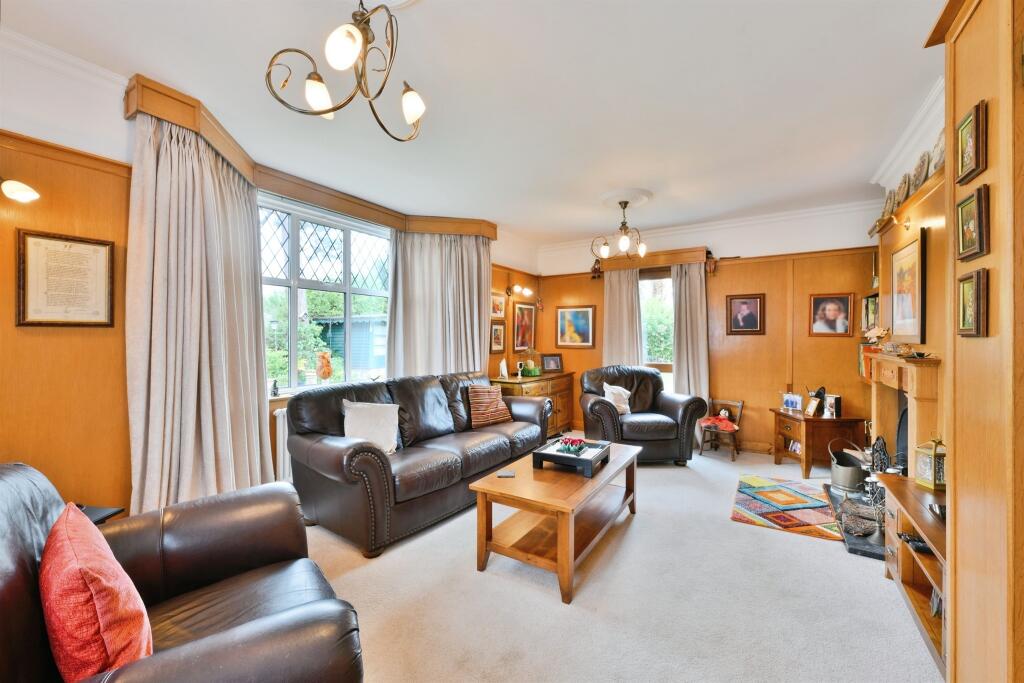 House in Enfield - View 4