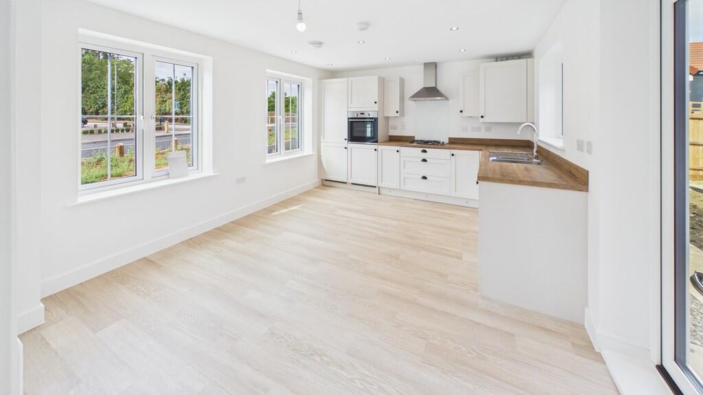 House in Ipswich - View 4
