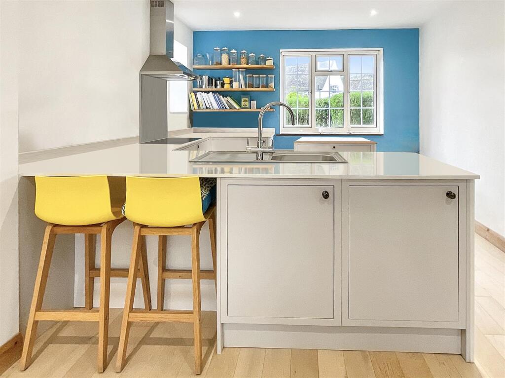 Central Cirencester - View 5