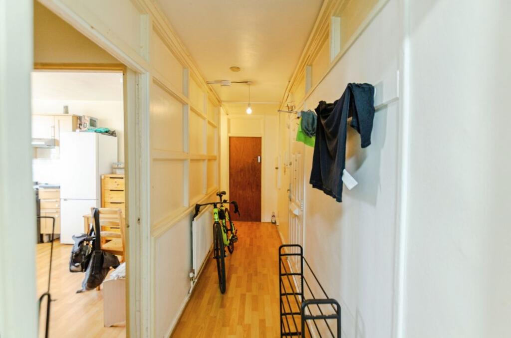 Apartment in London - More