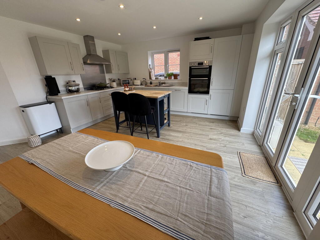 House in Steeple Claydon, Buckinghamshire - View 4