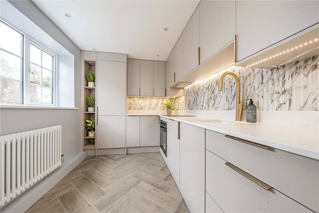 House in London - View 3
