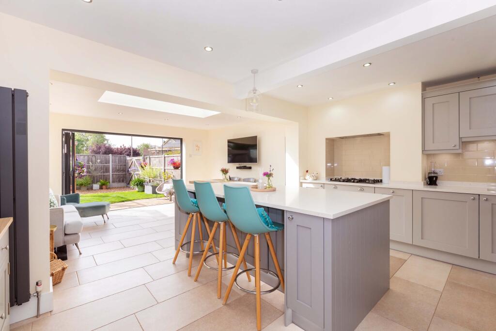 House in Slough - View 4