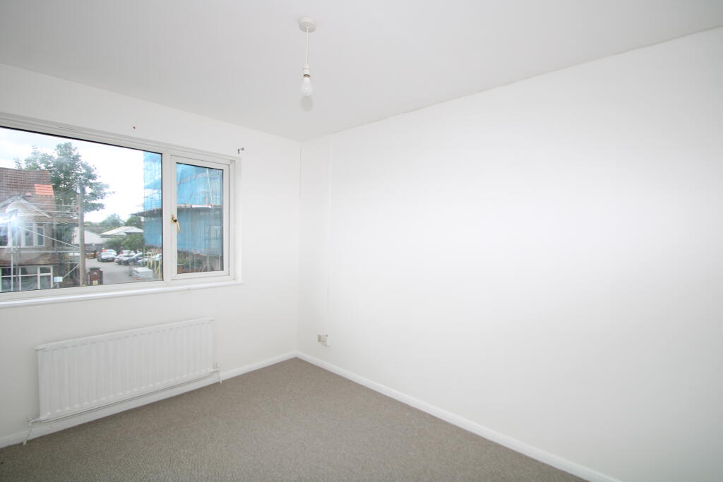 House in Croydon - View 4