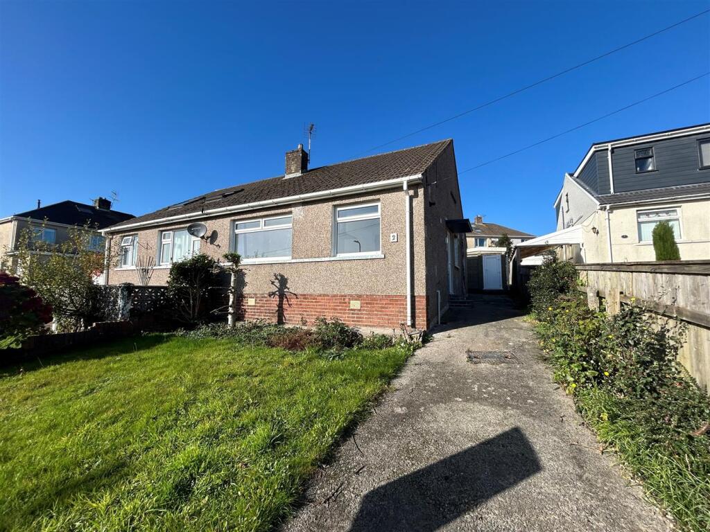Main image of property: Derwen Close, Litchard, Bridgend, CF31 1QP