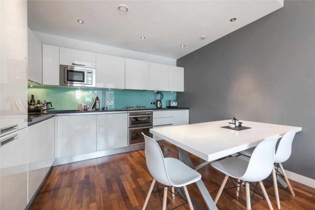Apartment in London - View 2