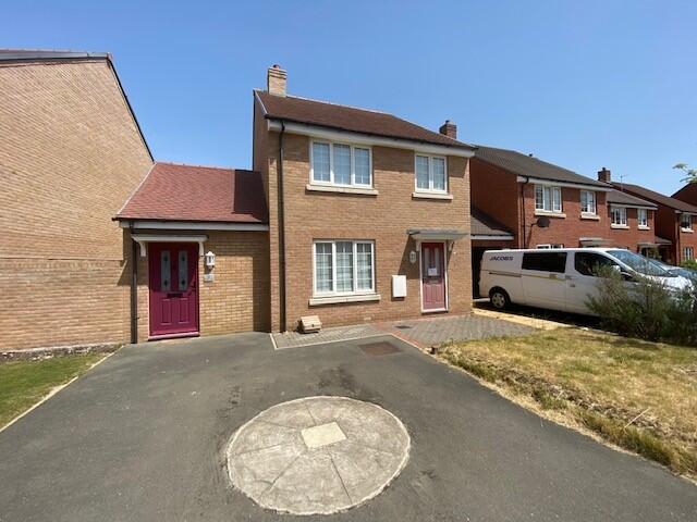 Main image of property: Merton Close, Berryfields, Aylesbury