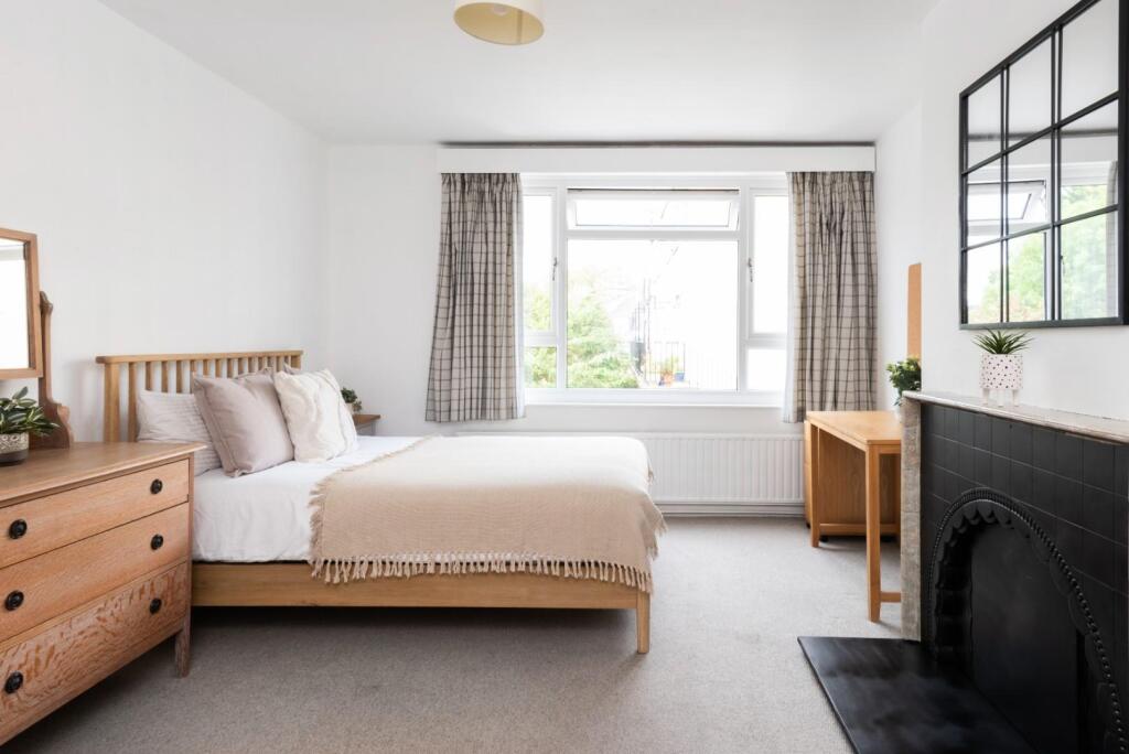 House in Bath - View 5