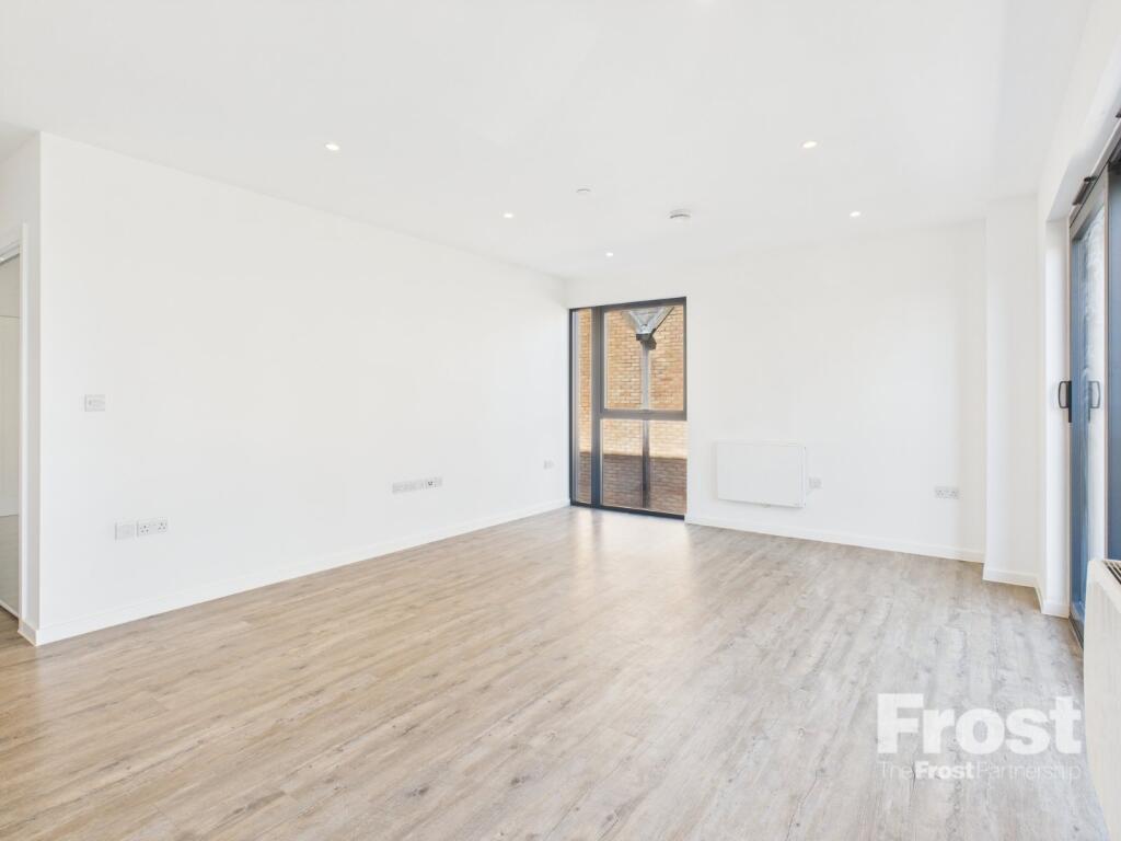 Apartment in Slough - View 3