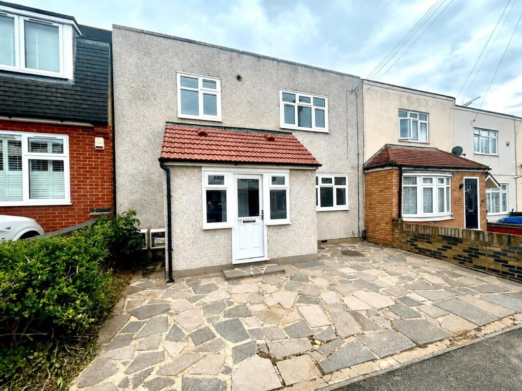 Main image of property: Somerset Gardens, Hornchurch