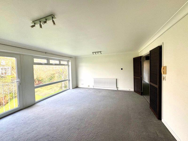 Apartment in Enfield - View 3