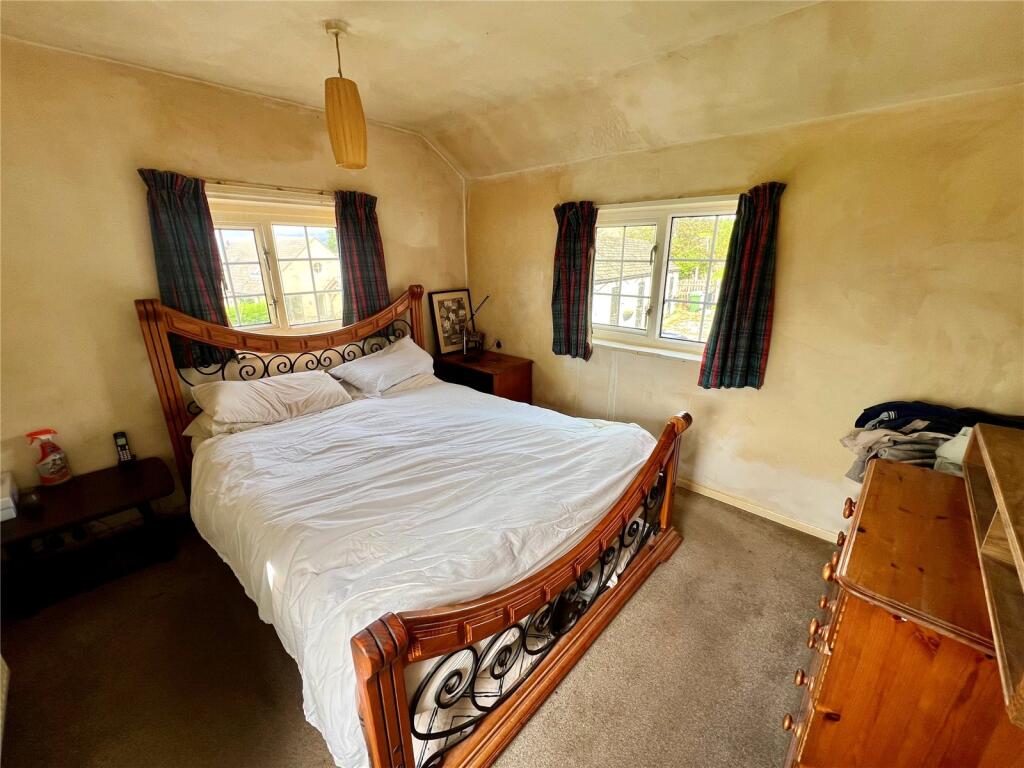 House in Stockport, Disley - More