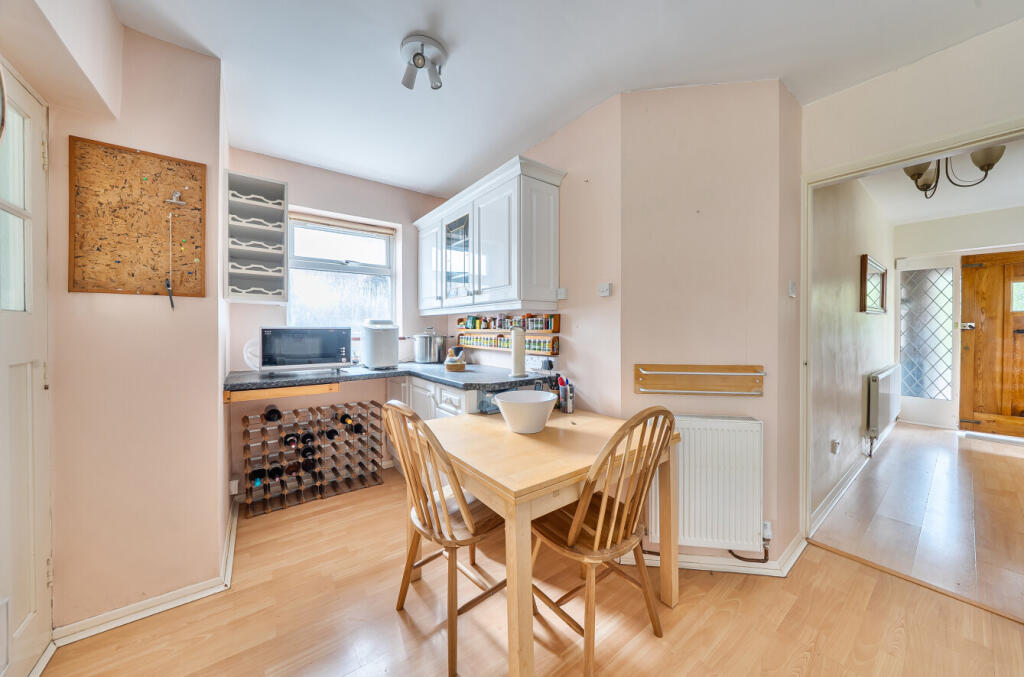 House in Luton - View 3