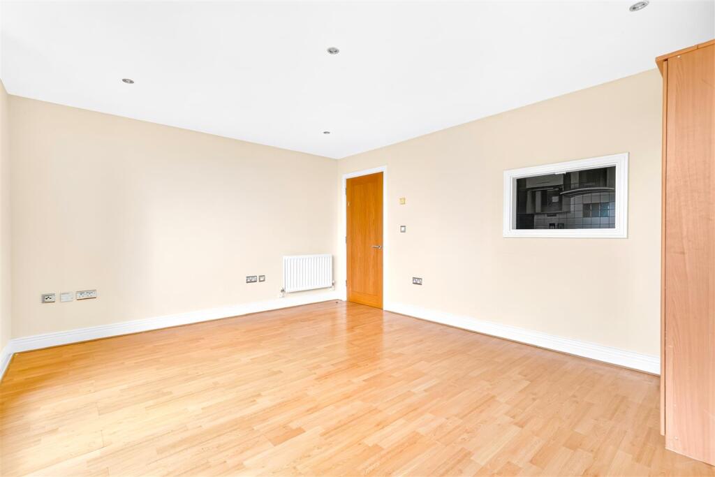 Apartment in London, Wards Wharf Approach, Silvertown - View 3