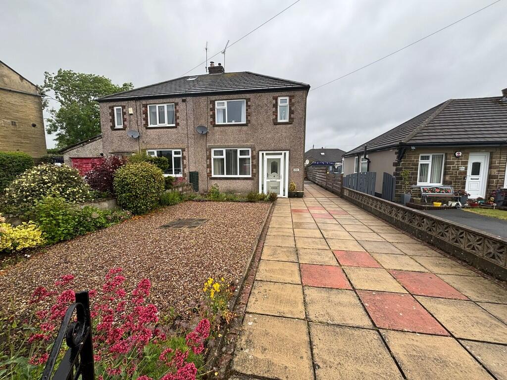 Main image of property: Leaventhorpe Lane, Thornton, Bradford