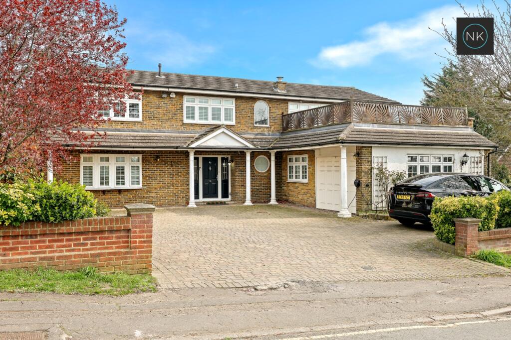 Main image of property: Theydon Park Road, Theydon Bois, Epping, Essex, CM16 7LS