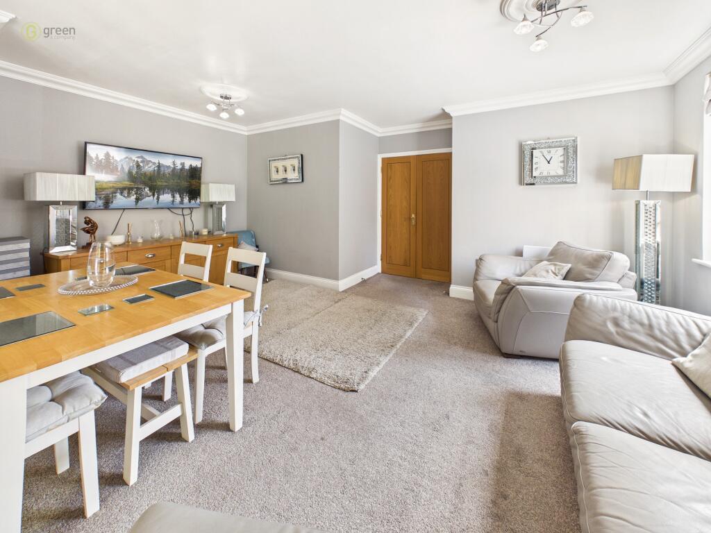 Caversham Place, Sutton Coldfield, B73 photo 2