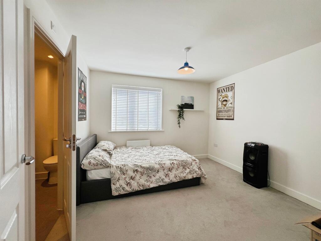 House in Stratford-on-Avon, Southam - More