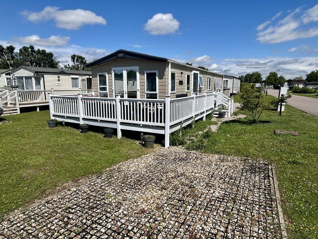 Main image of property: Essex Road, Hoddesdon