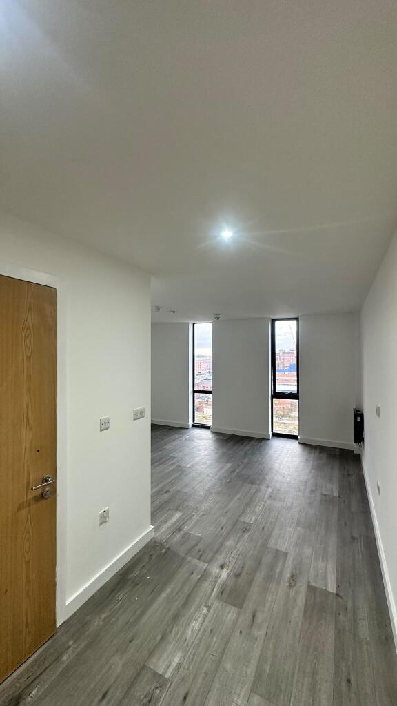 Apartment in Liverpool - More