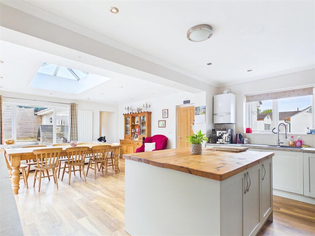 House in Bristol, Sandford Batch, Winscombe and Sandford - More