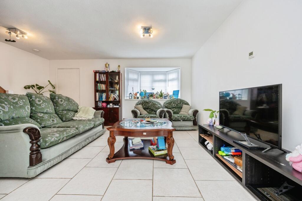 House in Bedfordshire, Bedford - View 2