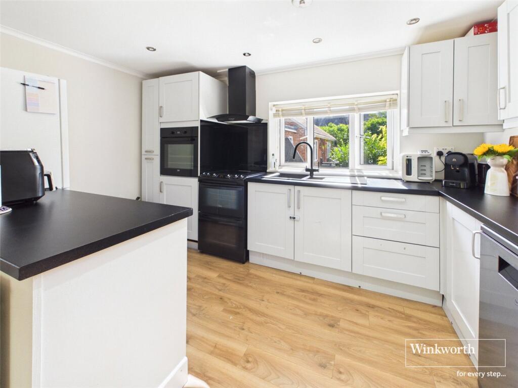 House in Hungerford, West Berkshire - More